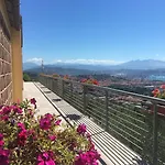 La Pietra 1 E La Pietra 2 *