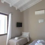 La Pietra 1 E La Pietra 2