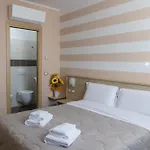 La Pietra 1 E La Pietra 2 * Специя