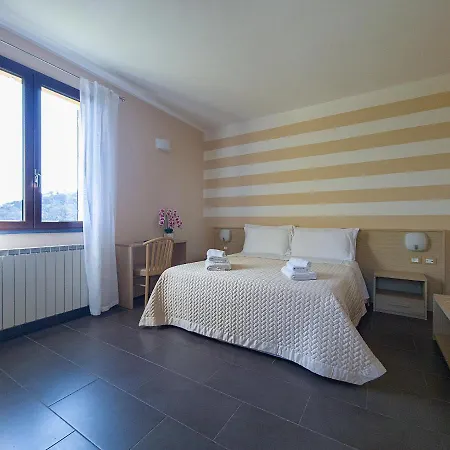 La Pietra 1 E La Pietra 2 * La Spezia
