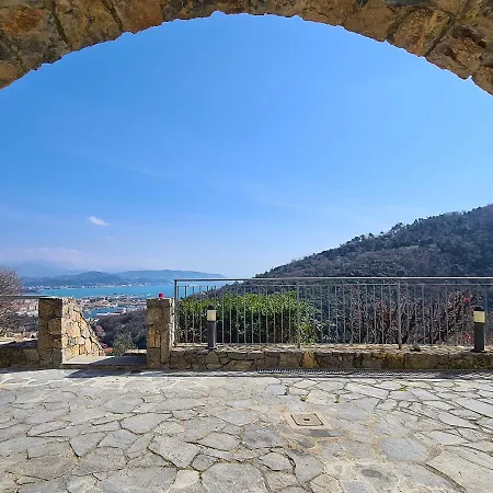La Pietra 1 E La Pietra 2 * لا سبيتسْيا