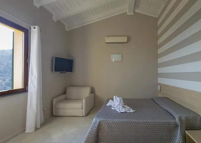 منزل ريفي La Pietra 1 E La Pietra 2 *