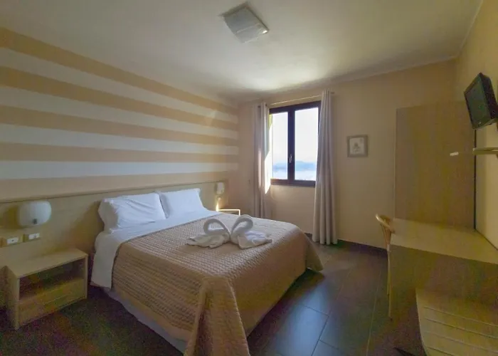 La Pietra 1 E La Pietra 2 * La Spezia