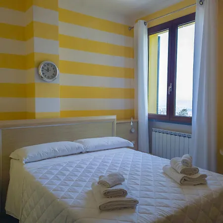 La Pietra 1 E La Pietra 2 * La Spezia