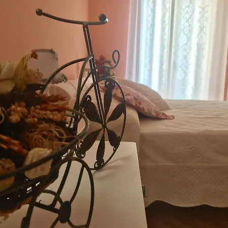 La Pietra 1 E La Pietra 2 *