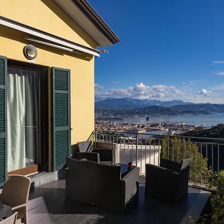 בית כפרי La Pietra 1 E La Pietra 2 לה ספציה
