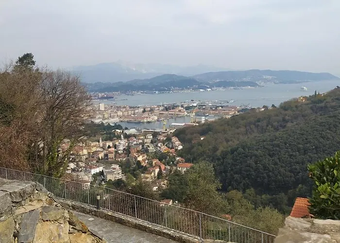 La Pietra 1 E La Pietra 2 لا سبيتسْيا