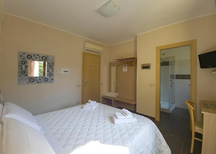 منزل ريفي La Pietra 1 E La Pietra 2 *