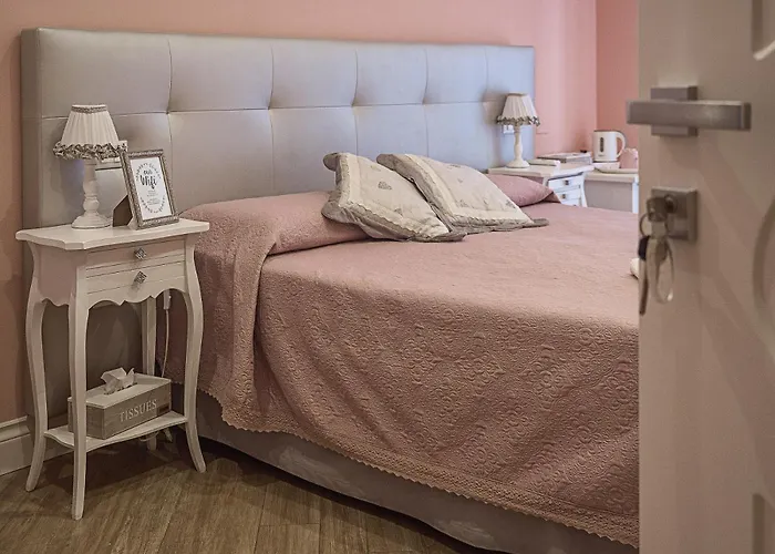 La Pietra 1 E La Pietra 2 * لا سبيتسْيا