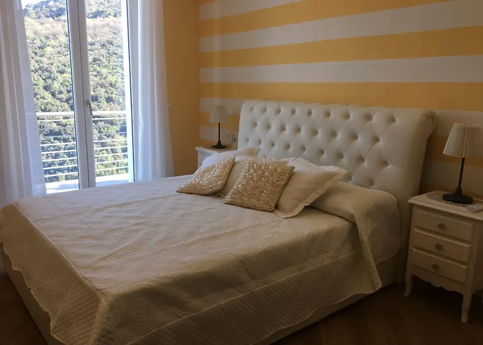 La Pietra 1 E La Pietra 2 * لا سبيتسْيا