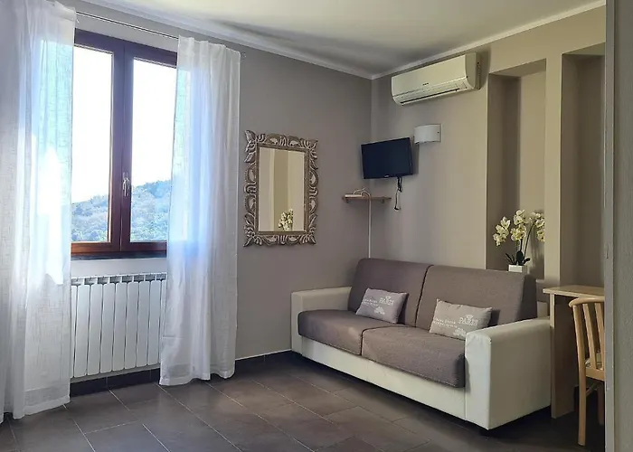 Gospodarstwo wiejskie La Pietra 1 E La Pietra 2 La Spezia