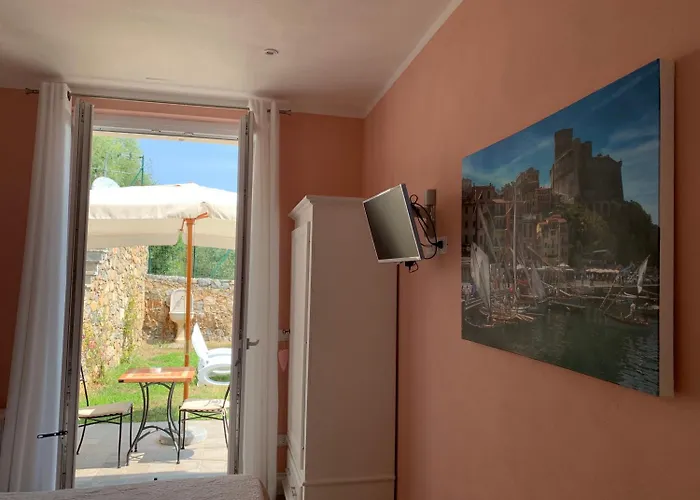 منزل ريفي La Pietra 1 E La Pietra 2 لا سبيتسْيا